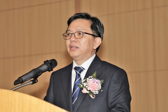 노석환 제30대 관세청장이 13일 정부대전청사 대회의실에서 개최된 관세청장 취임식에서 취임사를 하고 있다.
