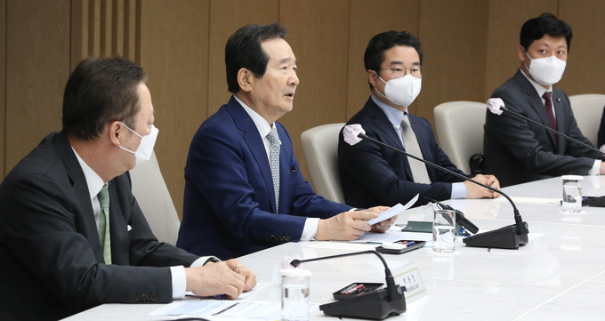 '생활방역' 전환 이후 첫 경제 행보로 출범식에 참석한 정세균 국무총리가 인사말을 하고 있다..
