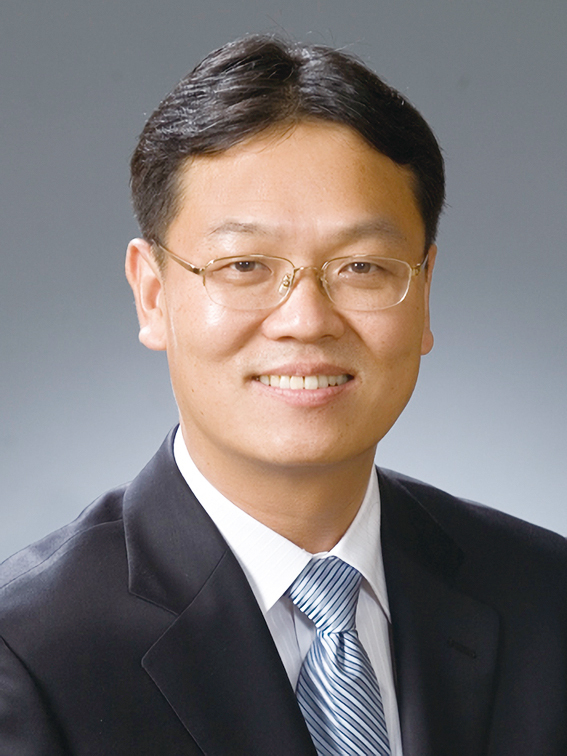이동신<br>
부산지방국세청장