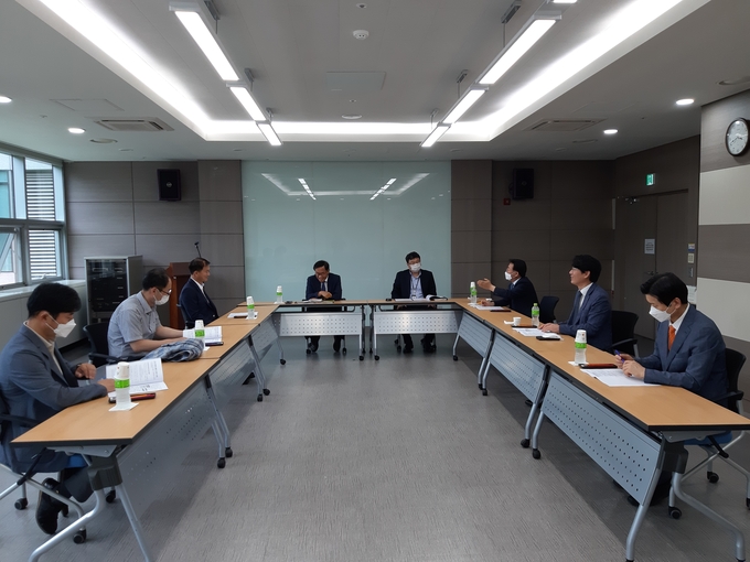 대구세무사회는 이날 대구청과 부가세 신고 관련 간담회를 가졌다.