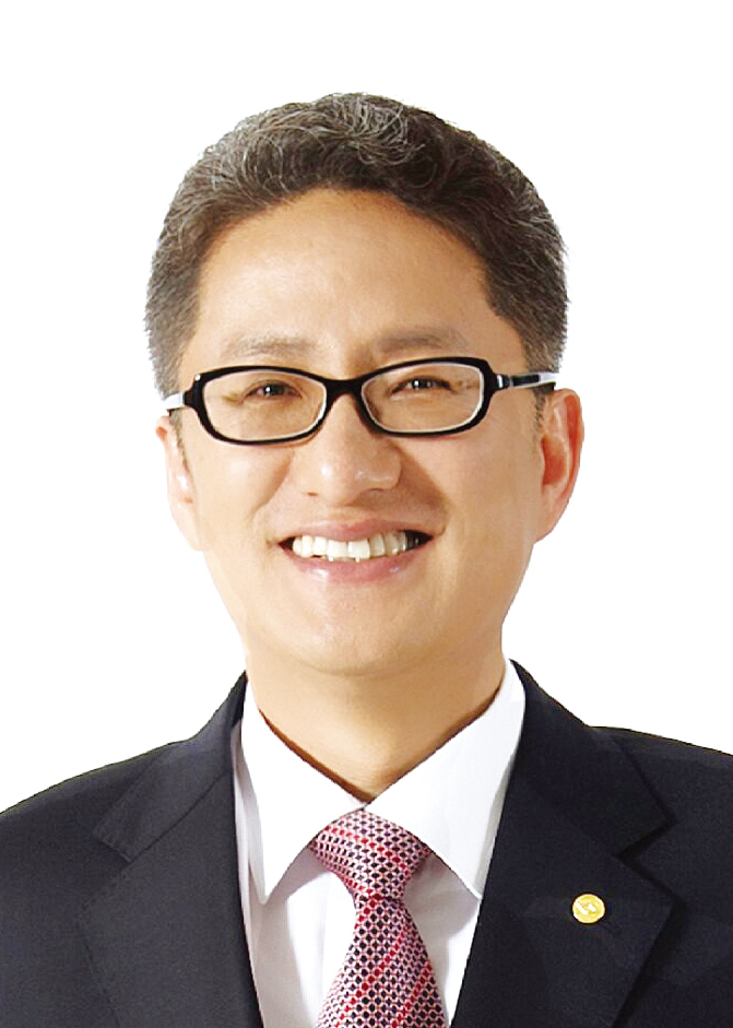 유영조<br>
중부지방세무사회장