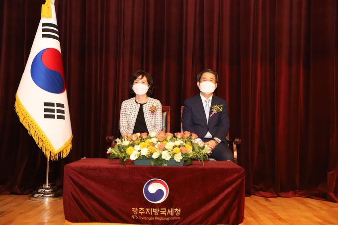 박석현 광주청장과 부인 김정임 여사