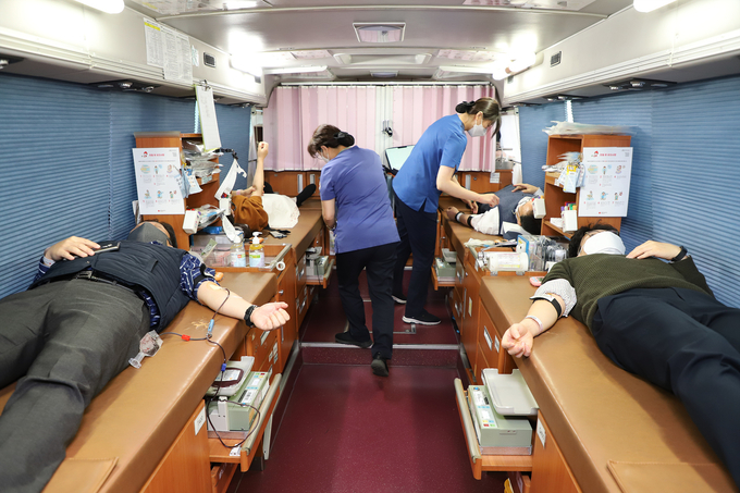인천청은 코로나19로 인한 혈액 수급 위기 극복을 위해 지난 6일 올해 세 번째 헌혈행사를 진행했다.