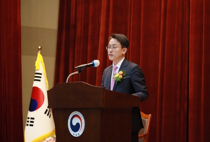 이준오 중부청장이 30일 명예퇴임사를 전하고 있다.