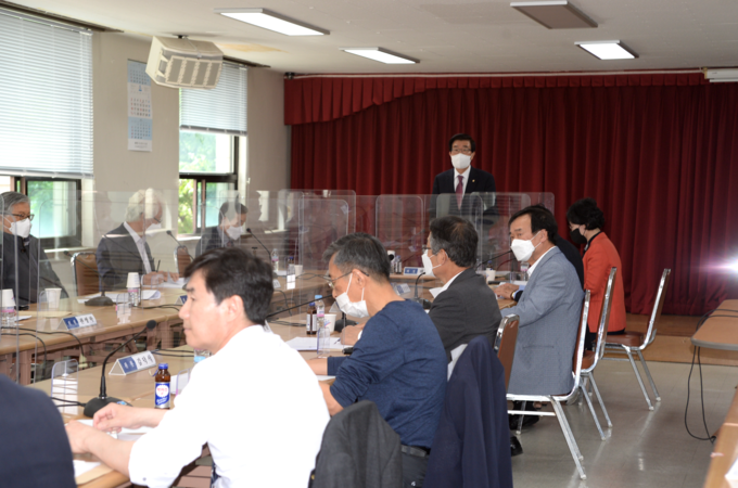 원경희 한국세무사회장이 회의 시작을 주재하고 있다. 