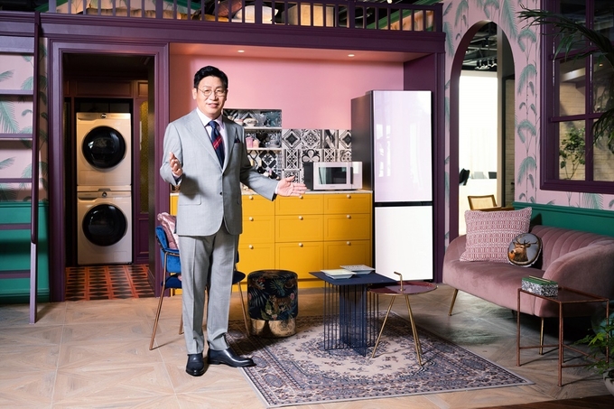  삼성전자 생활가전사업부장 이재승 사장이 온라인으로 진행된 ‘삼성 비스포크 홈 2021’ 행사에서 오프닝 스피치를 하고 있다.(사진=삼성전자)