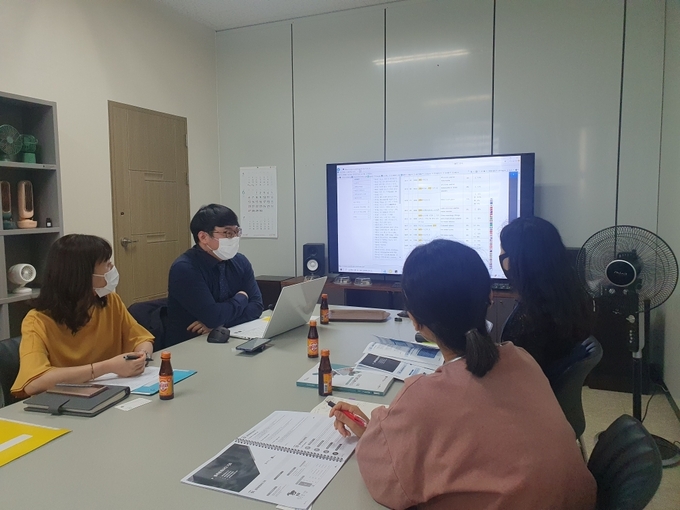 광주세관은 8일 관내 수출기업 및 관세사를 대상으로 물류대란으로 어려움을 겪고 있는 기업 지원방안 온라인 설명회를 개최했다.(사진=광주세관)