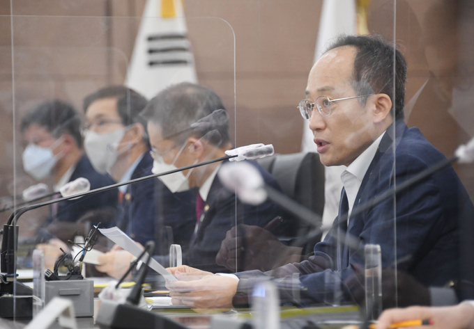 추경호 부총리 겸 기획재정부 장관이 '제2차 경제관계장관회의'를 주재하고 있다<사진=기재부>.