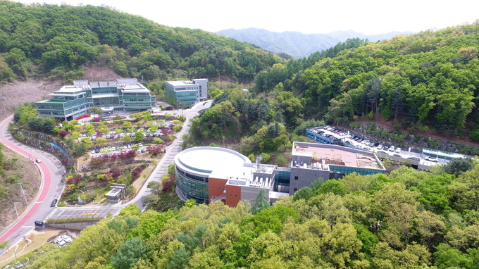 더존비즈온 강촌캠퍼스 전경. 