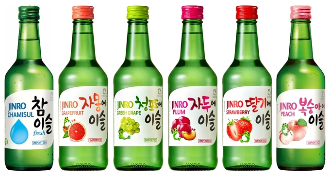 하이트진로 수출용 소주 제품.