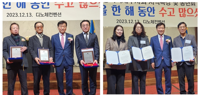 (왼쪽) 장동희 성동지역회장이 최경호·현상섭 세무사와 허전 성동구상공회 사무국장에게 감사패를 전달하고 있다. (오른쪽)장동희 성동지역회장이 임연택·조나연·한공희 세무사에 표창장을 전달하고 있다.