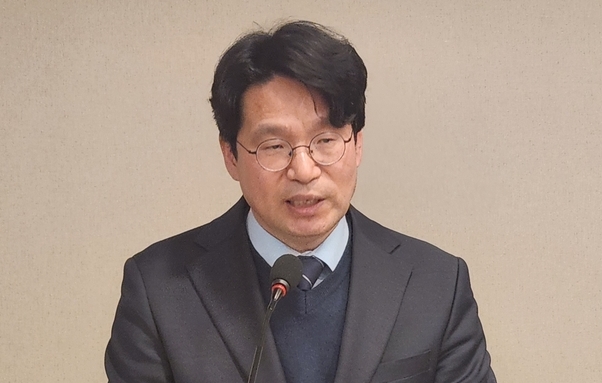 이석정 한국세무사고시회장이 신년인사말을 하고 있다. 