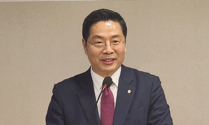 구재이 한국세무사회장이 축사를 하고 있다.