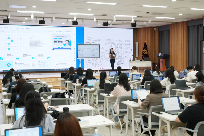 한국세무사회의 제5기 신규직원 양성학교가 17일 개강했다. 