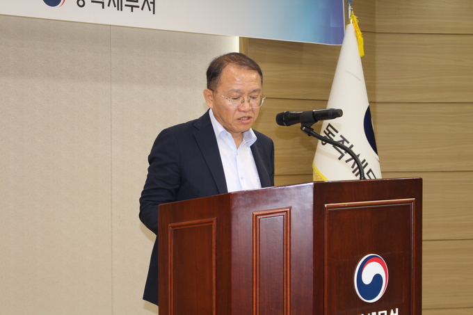 김승현 동작세무서장이 취임사를 하고 있다.