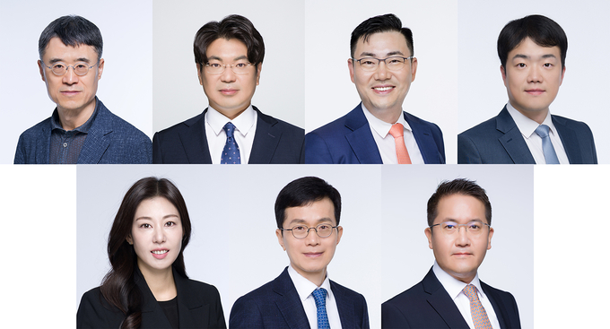 기업전략과 조세센터 주요 구성원(첫째줄 좌측부터 이창희 고문, 윤진규·우도훈·이정렬 변호사, 둘째줄 좌측부터 장마리아 외국변호사, 정영민 선임공인회계사, 고연기 선임세무사)