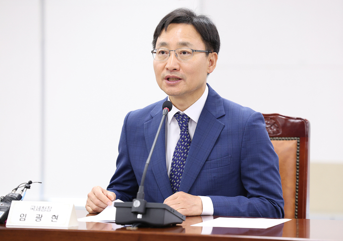 임광현 국세청장이 국토부와 협약식에서 부동산 시장 거래질서 확립에 대해 발언하고 있다. 