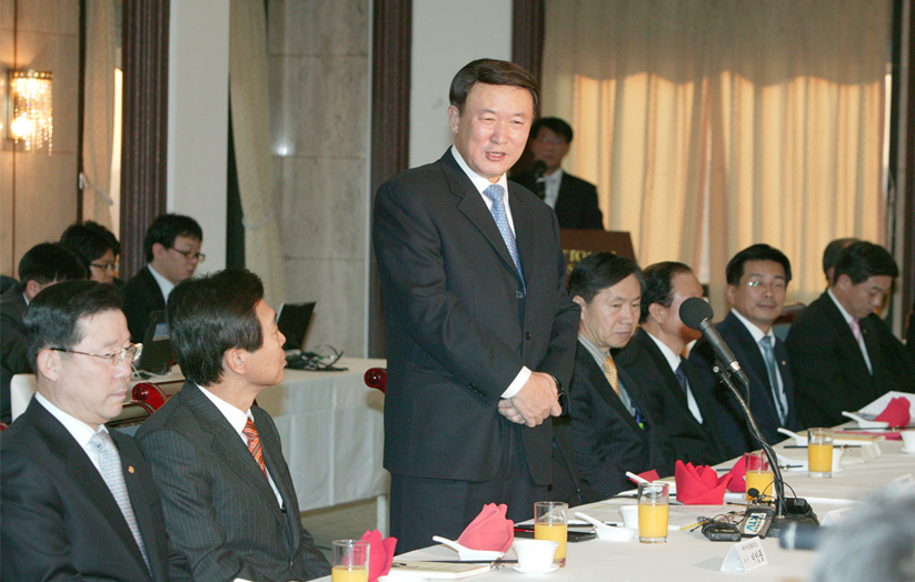 한상률 국세청장이 간담회에 앞서 인사말을 하고 있다.